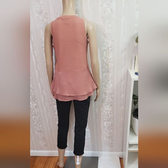 Vera Wang Sleeveless Top  - Picture 5 of 7